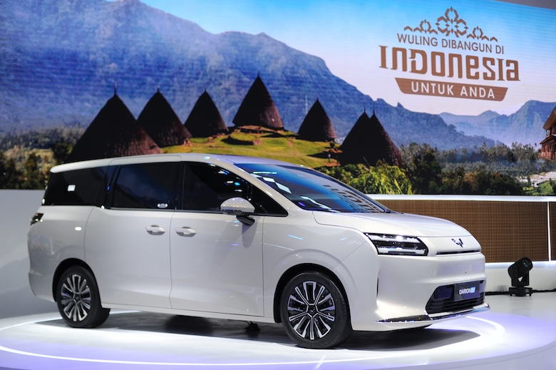 wuling motors, Wuling Siaga Mudik, Wuling Darion EV, Wuling Darion PHEV, Wuling Darion Terjual Lebih dari 4.000 Unit, Varian EV Terbanyak, Ini Alasannya