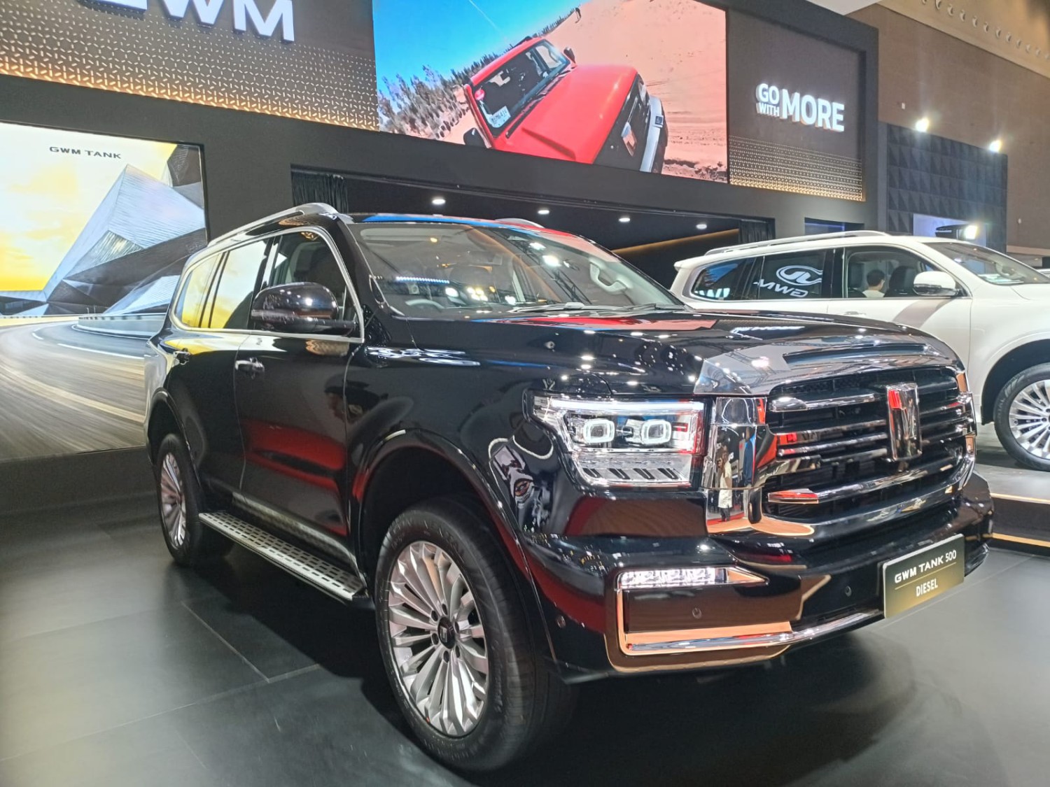 toyota fortuner, GWM Tank 500 Diesel, Spesifikasi GWM Tank 500 Diesel, Harga GWM Tank 500 Diesel, Fitur GWM Tank 500 Diesel, GWM Luncurkan Pesaing Ketat Fortuner dan Pajero Sport, Mesin Diesel Turbo 2.400 Cc AT 9 Percepatan