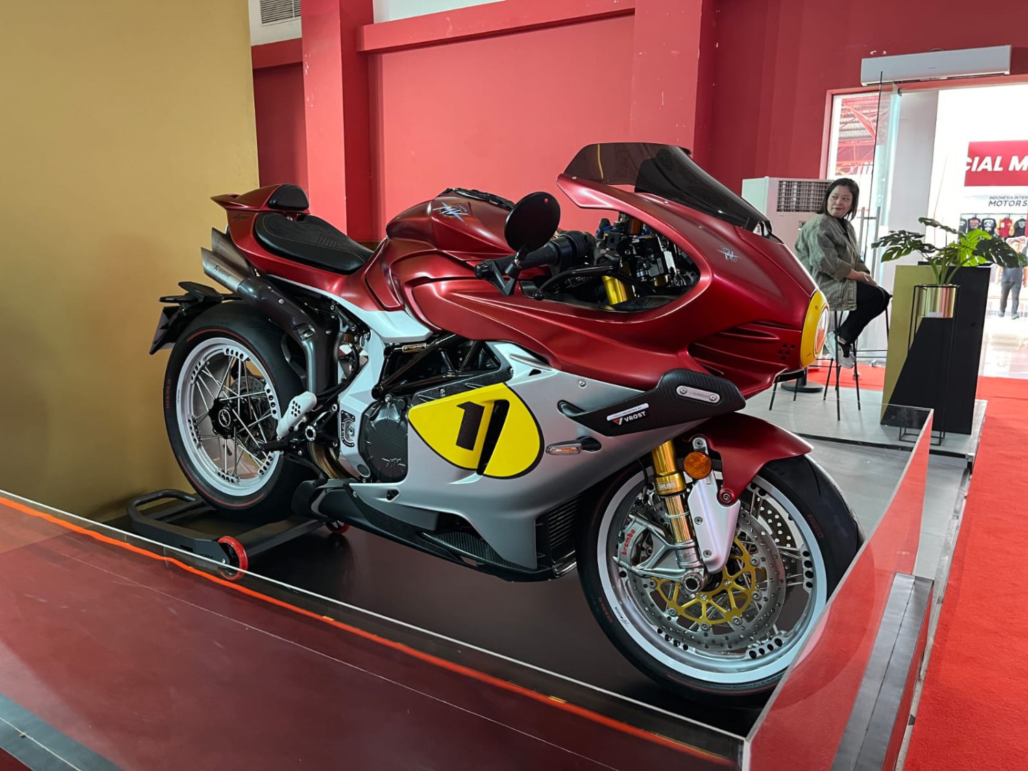 mv agusta, mv agusta indonesia, Tda luxury toys, IIMS 2026, mv agusta superveloce 1000 ago, Bersama APM Baru, MV Agusta Pamerkan Motor Termahal di IIMS 2026