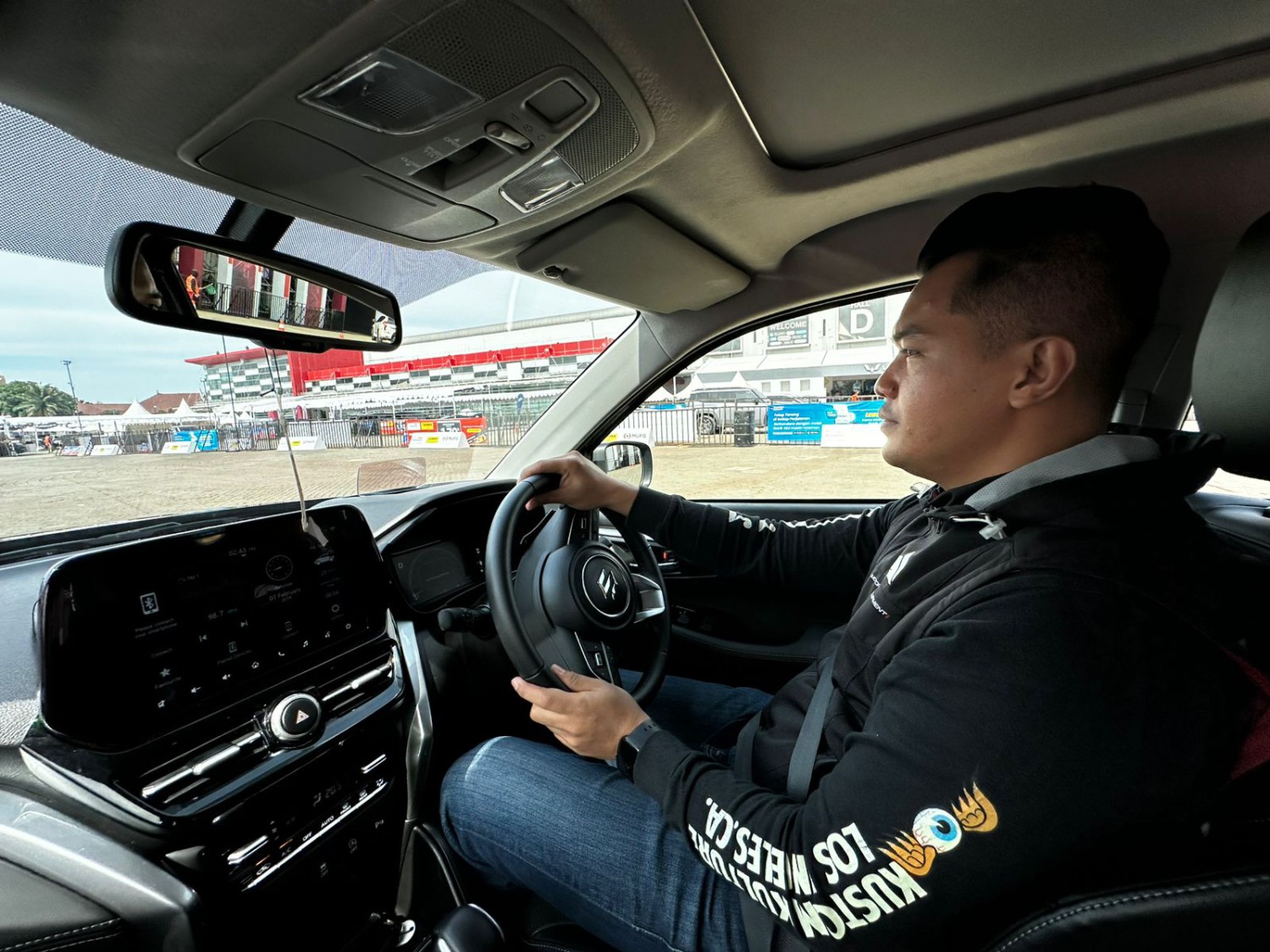 mobil hybrid, grand vitara, suzuki grand vitara, test drive suzuki grand vitara, IIMS 2026, Test Drive Grand Vitara Hybrid di IIMS 2026, Eksplorasi Kenyaman Hingga Kecanggihan SHVS