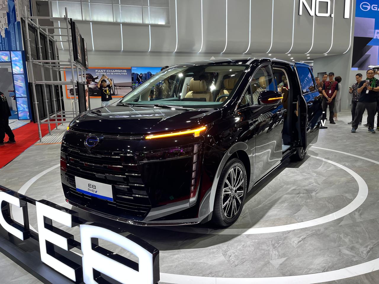 Serena e-Power, Honda Step WGN e:HEV, MPV Hybrid, gac Indonesia, GAC E8, GAC Indonesia Bawa MPV Hybrid Pesaing Serena ePower dan Honda Step WGN e:HEV