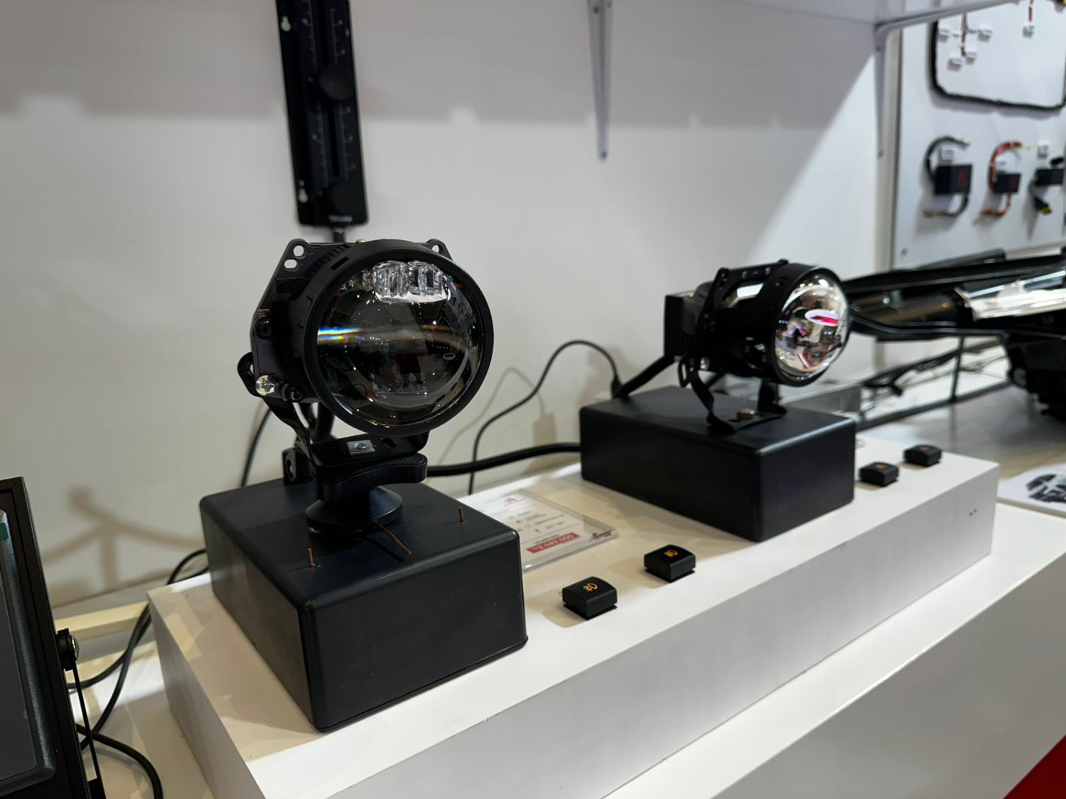 BiLED, lampu biled, Lampu BiLED Autovision, Autovision BiLED, IIMS 2026, Autovision Nexora ACL, Autovision Hadirkan BiLED Projector Nexora ACL, Punya Lampu Tambahan Menyala Saat Belok