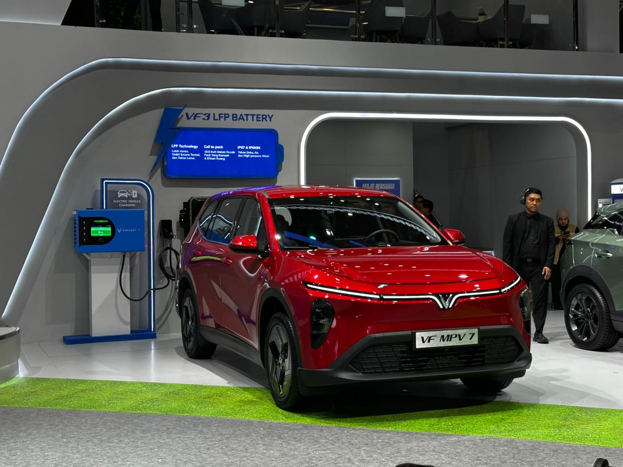 mobil listrik, mobil suv, Mobil Listrik 7-Penumpang, VinFast Indonesia, IIMS 2026, Mobil Listrik 7 Penumpang Harga Rp 300 Jutaan, Vinfast VF MPV 7 Hadir di IIMS 2026
