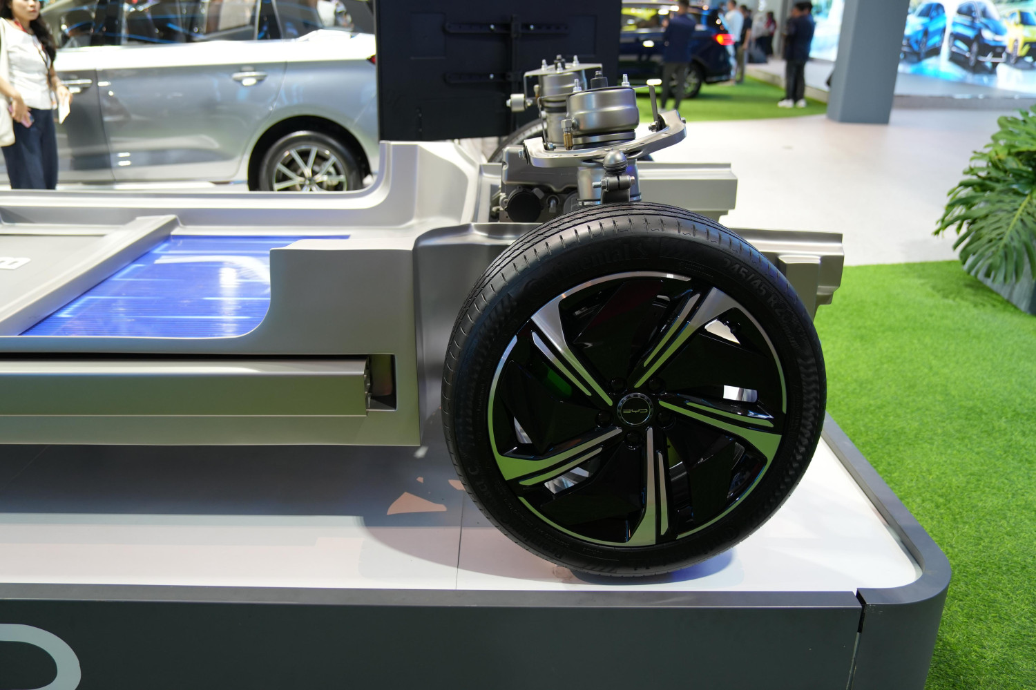 mobil listrik, mobil listrik BYD, Blade Battery, Teknologi Cell To Body Mobil Listrik BYD, Jamin Keamanan Dari Benturan