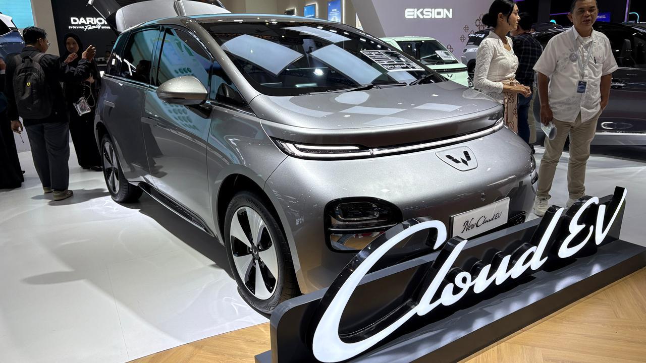 mobil listrik, wuling motors, Wuling Cloud EV, Cloud EV, IIMS 2026, New Cloud EV, Mobil Listrik Kabin Luas, Nyaman, dan Canggih untuk Mobilitas Harian