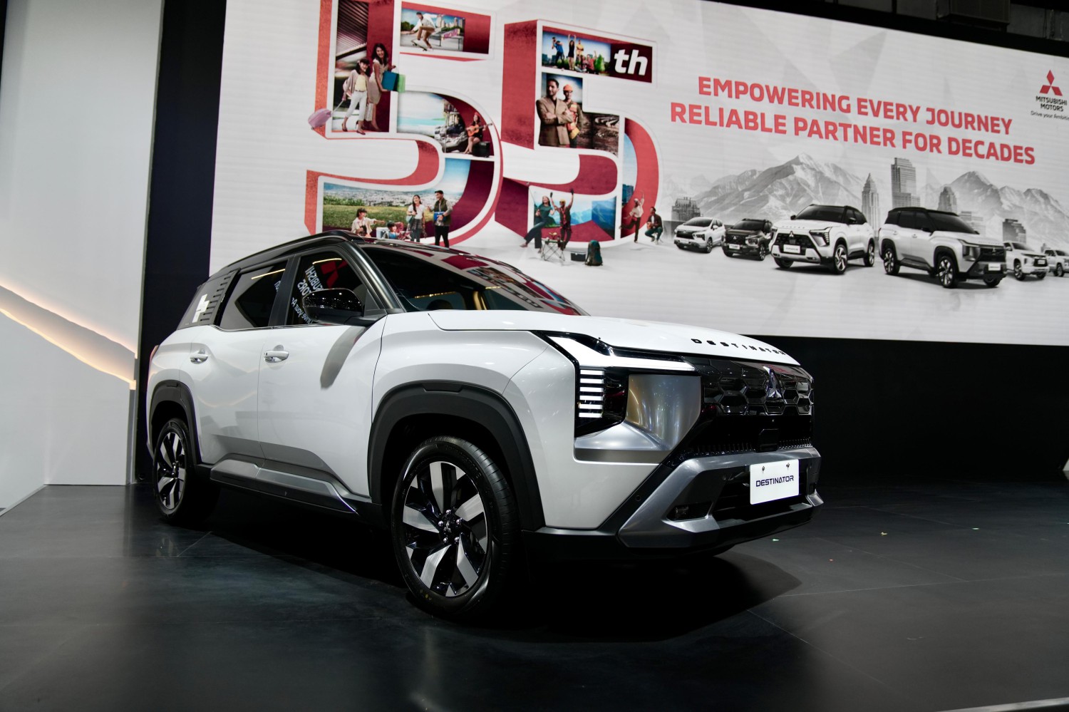 mitsubishi, spion tengah, Mitsubishi Destinator, Ini Satu Fitur Berguna Di Mitsubishi Destinator 55th Anniversary