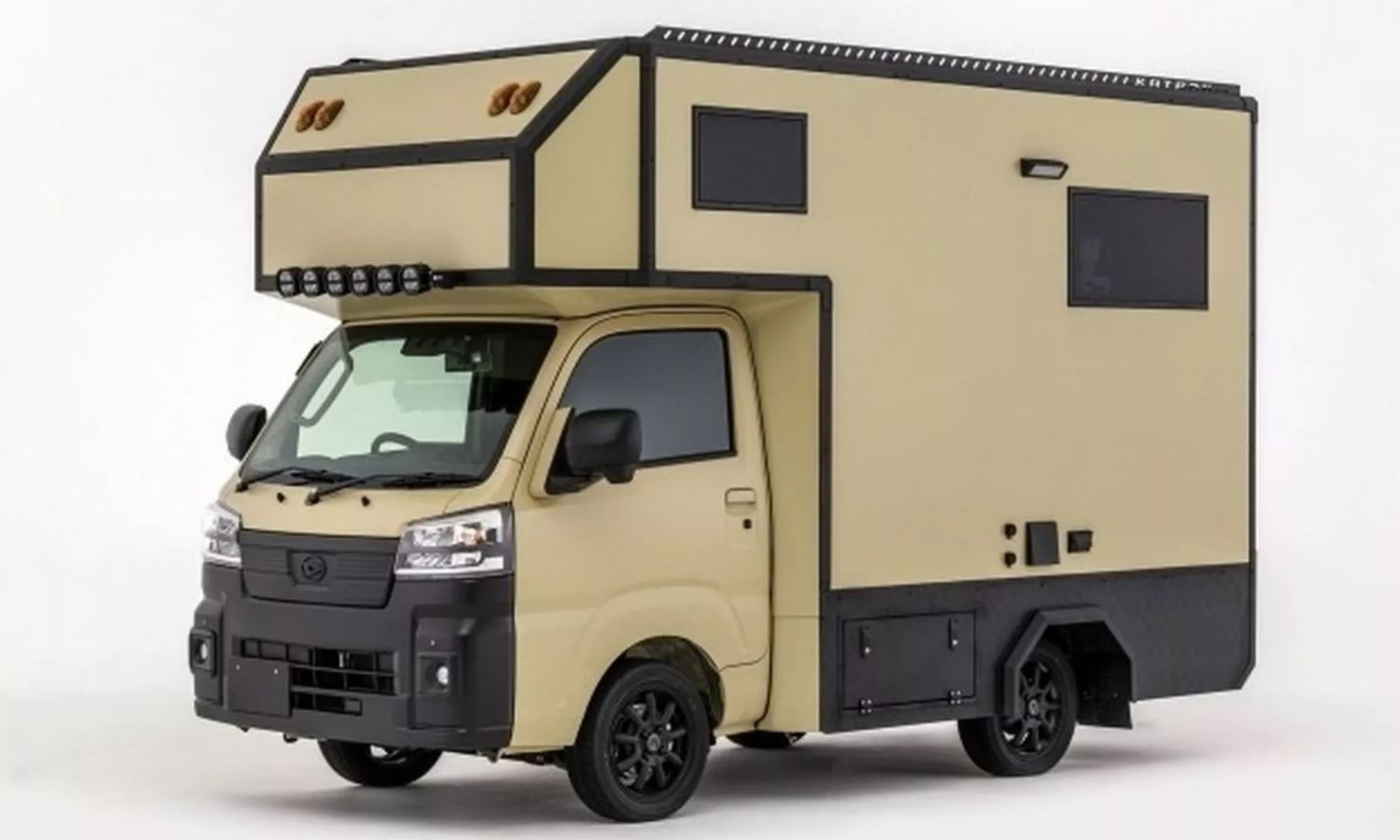 jepang, daihatsu, kei car, Daihatsu Hijet, Dune Rover, Tampang Eksteriornya Gagah, Bagian Belakang Daihatsu Hijet Ini Terasa Hotel Berjalan