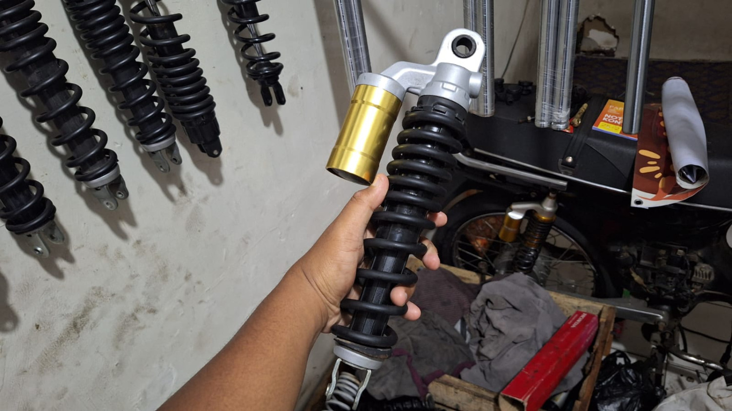 sokbreker, sokbreker motor, Sokbreker palsu, Berkah Fajar Motor, Harga Lebih Murah, Begini Efek Negatif Pasang Sokbreker Motor Palsu
