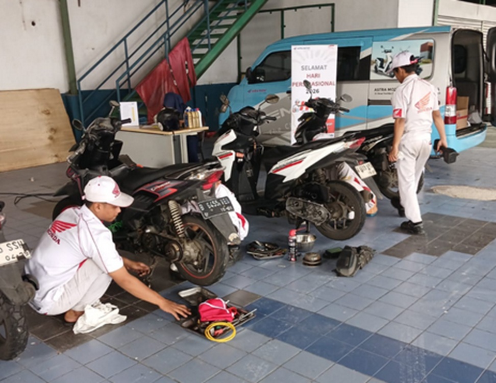 honda motor, servis gratis, Astra Honda Motor (AHM), ganti oli mesin, servis CVT, Servis Gratis Motor, Astra Motor Beri Layanan Servis Motor Gratis Dalam Rangka Hari Pers Nasional
