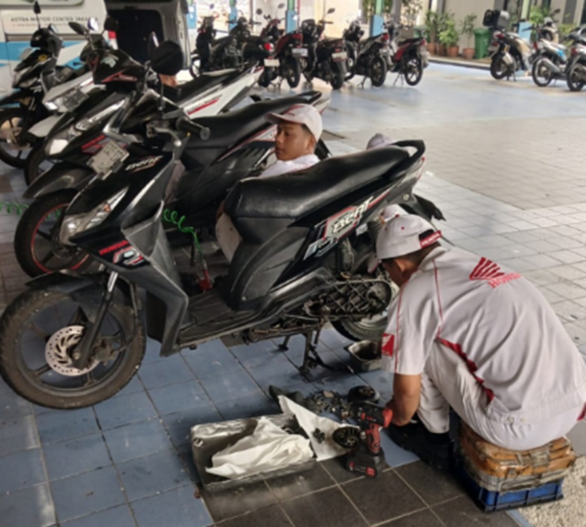 honda motor, servis gratis, Astra Honda Motor (AHM), ganti oli mesin, servis CVT, Servis Gratis Motor, Astra Motor Beri Layanan Servis Motor Gratis Dalam Rangka Hari Pers Nasional