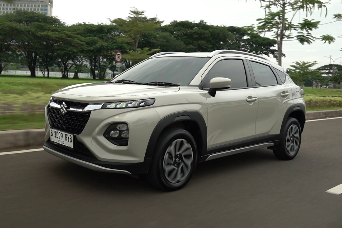 eksterior, suzuki, pilihan warna, Suzuki Fronx, Suzuki Fronx GX, Intip Pilihan Warna Suzuki Fronx GX, Bisa Kali Tambah Warna Ini