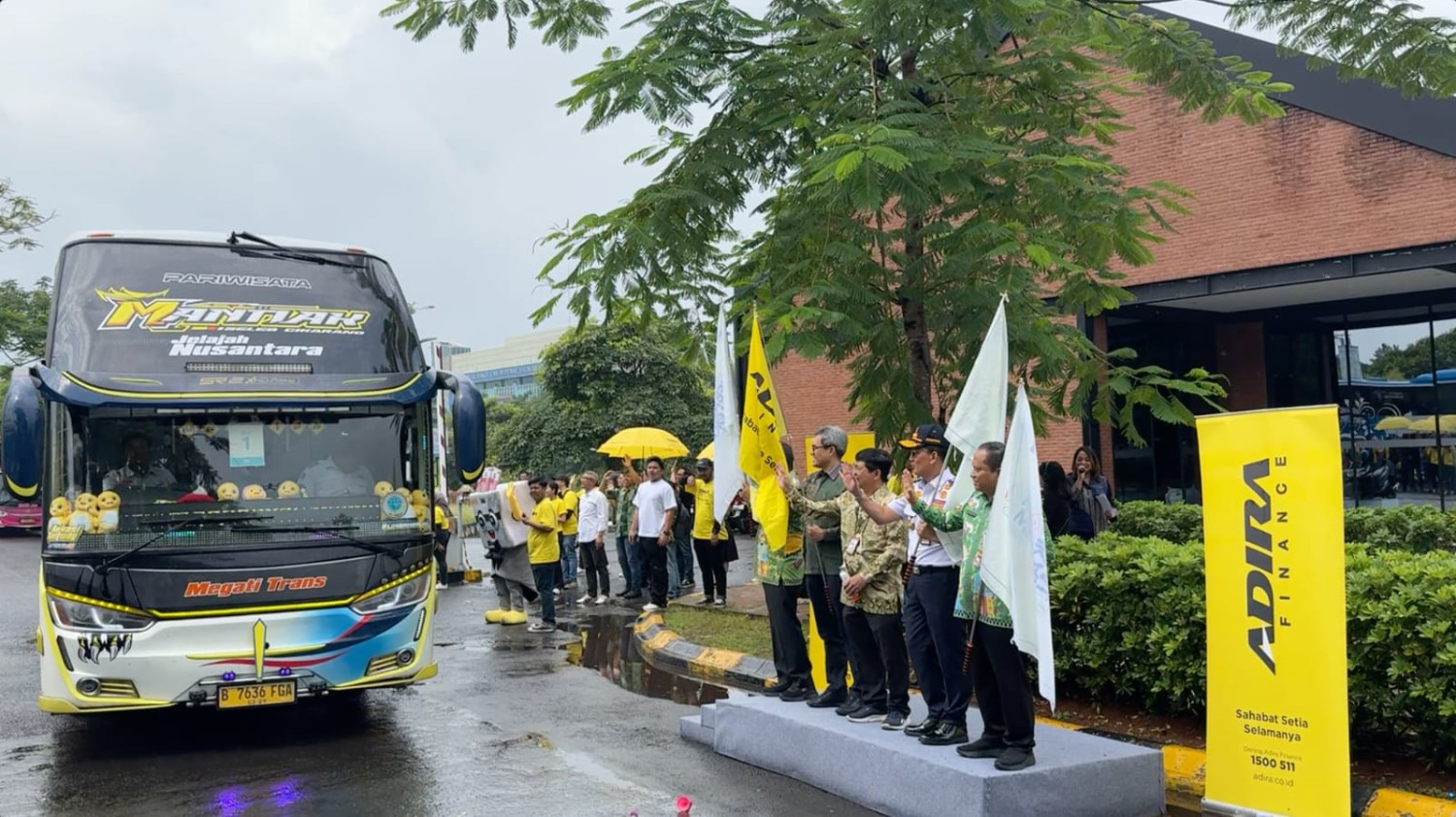 kurma, mudik gratis, adira finance, Bank Danamon, Adira Finance Buka Program Mudik Gratis Pakai Bus ke Solo–Jogja, Segini Kuotanya