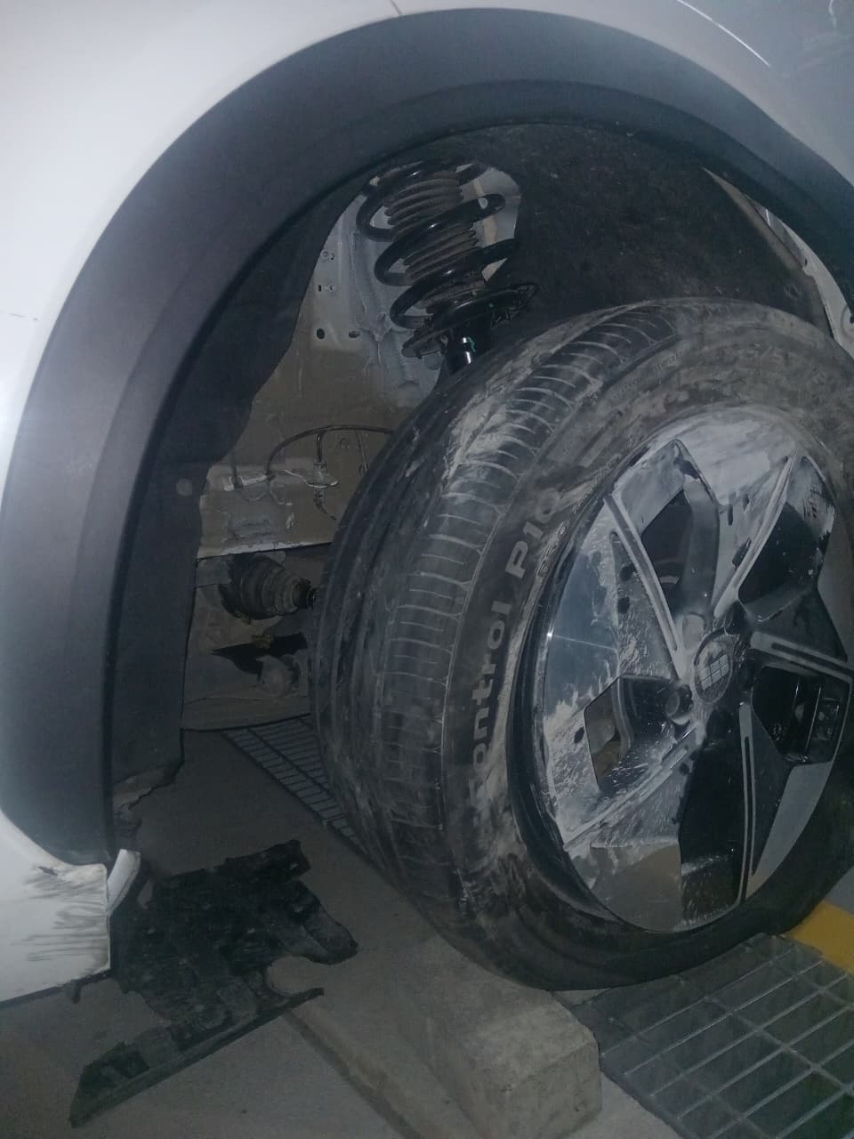 mobil baru, Geely, Geely EX5 Patah As Roda, Frietz F Roboth, Geely Umumkan Investigasi Kasus EX5 PIK, Ternyata Begini Hasilnya