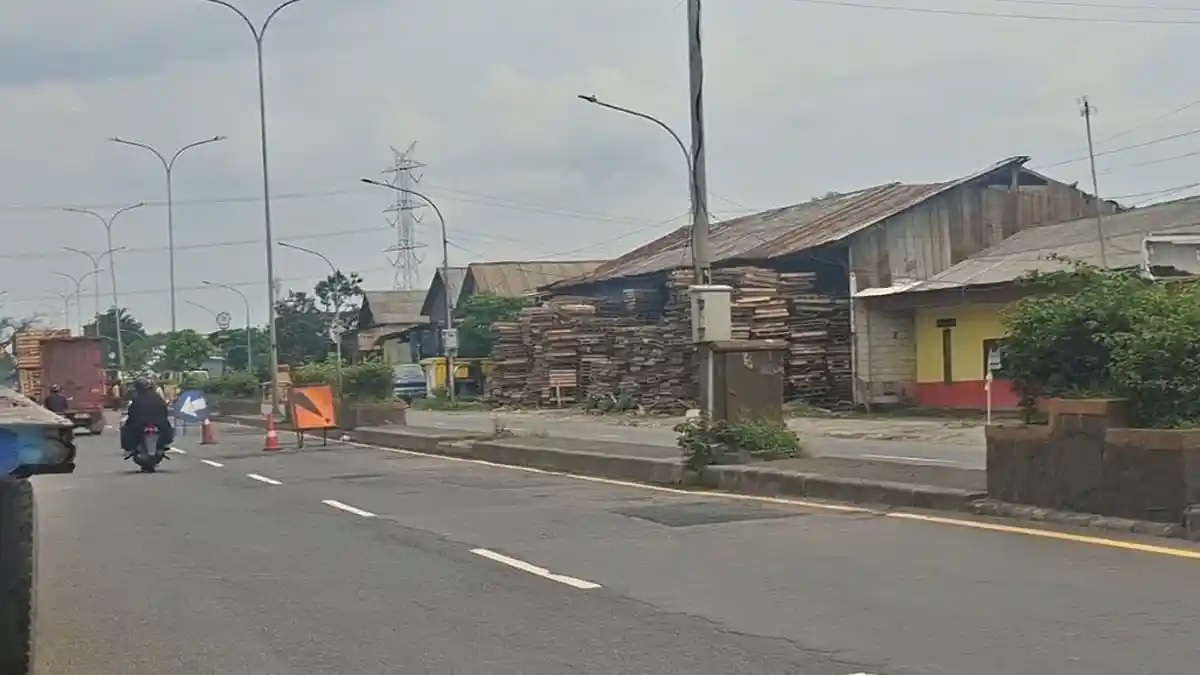 mudik lebaran, bekasi, jalan pantura, kabupaten bekasi, Ultimatum Keras Polisi, Pejabat yang Biarkan Jalan Rusak Bisa Dibui