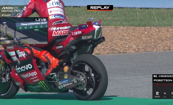 MotoGP, Marc Marquez, motogp thailand, motogp 2026, Hasil Motogp Thailand, Apes! Ban Belakang Pecah Paksa Marc Marquez Keluar dari Persaingan Podium MotoGP 2026
