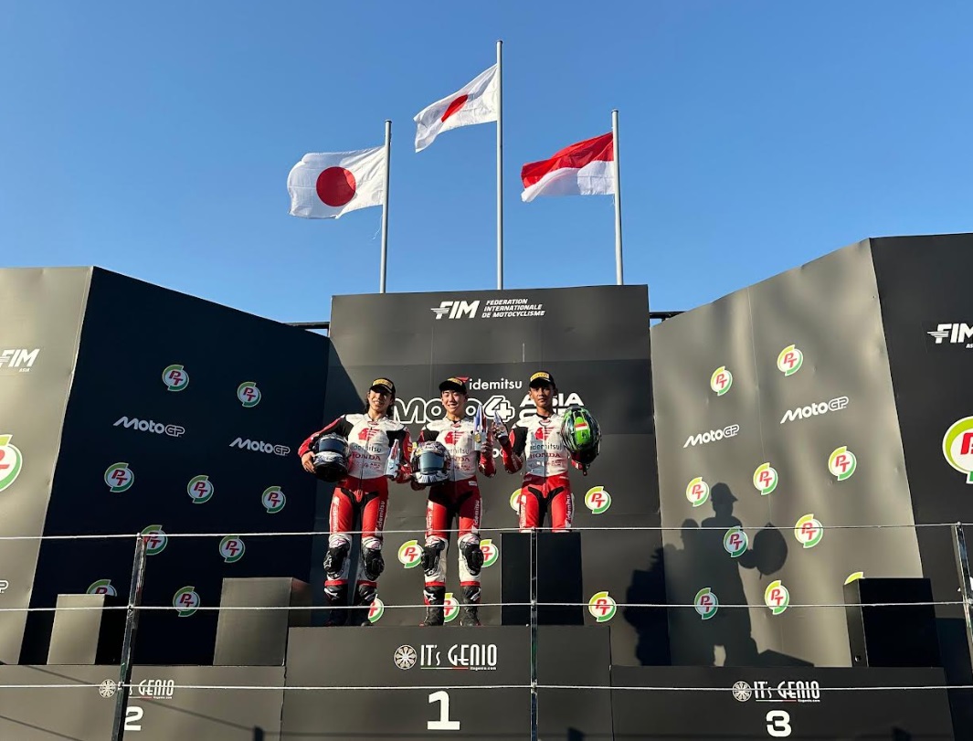 pembalap indonesia, pembalap AHRT, Bintang Pranata Sukma, Moto4, IM4AC 2026, Manuvernya Kelas Dunia! Bintang Pranata Sukma Sabet Podium di Seri Pembuka Moto4 Asia Cup 2026