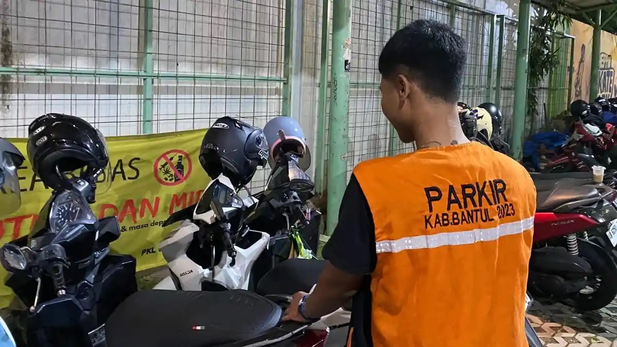 bantul, parkir kendaraan, tarif parkir mahal, tarif mahal, tarif parkir selangit, Bantul Perang Lawan Parkir Nakal, Siapkan QRIS Sampai Sanksi Cabut Izin
