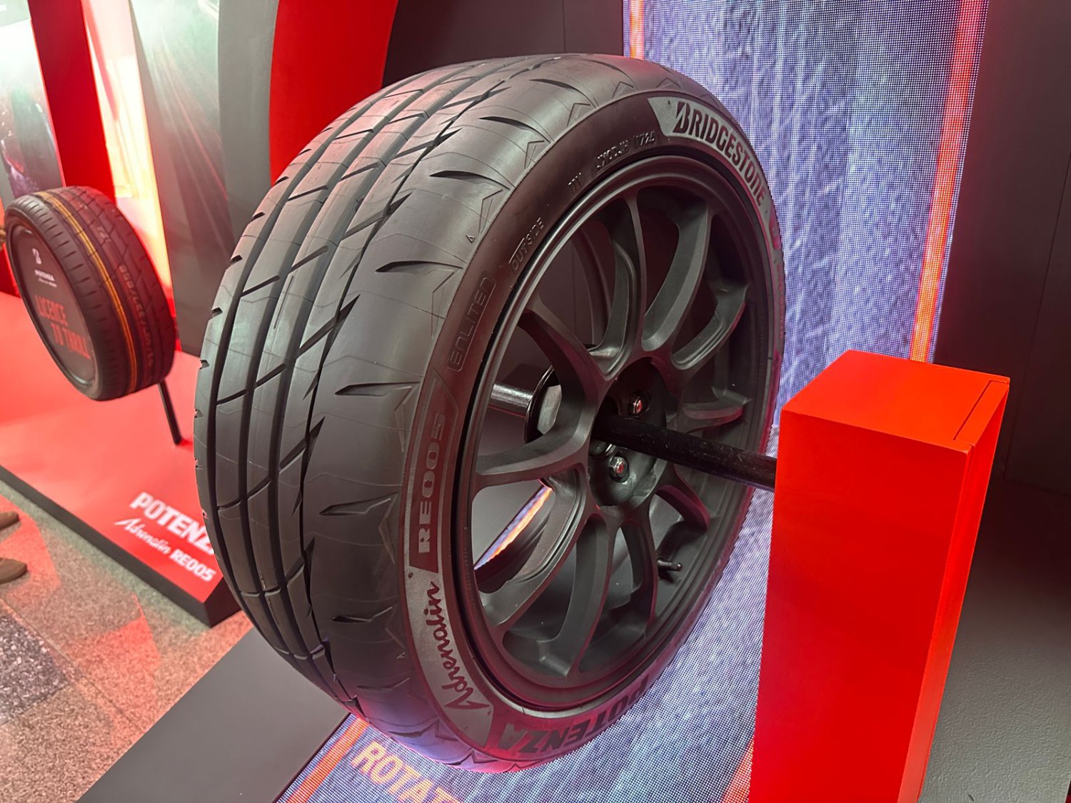 thailand, ban mobil, Bridgestone Potenza Adrenalin RE005, Kejutan di Launching Bridgestone Potenza Adrenalin RE005 di Thailand