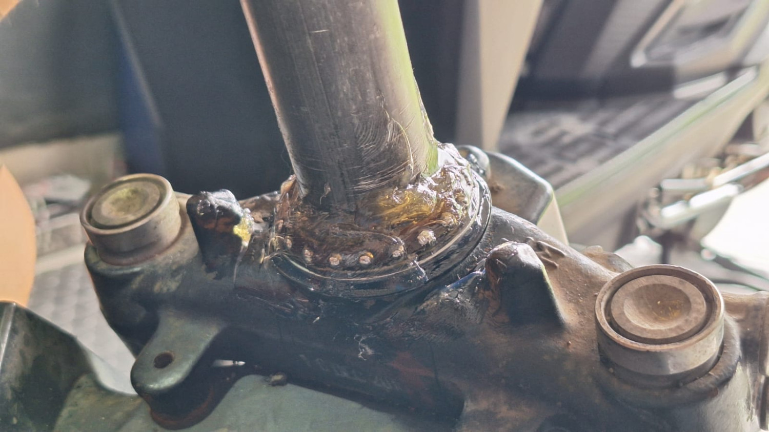 motor bekas, komstir motor, komstir, gemuk komstir, kapan komstir dikasih gemuk, Banyak Yang Gak Tahu, Ternyata Komstir Motor Bekas Harus Sering Dikasih Grease