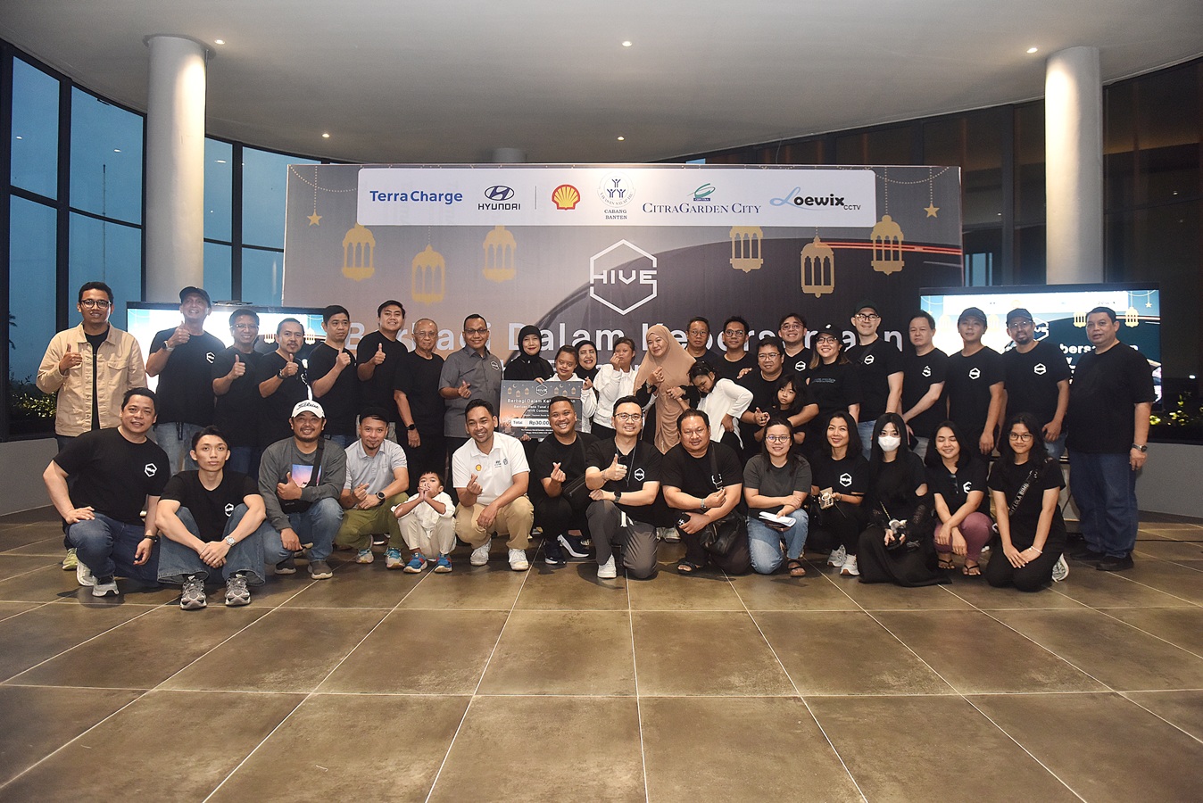 Hyundai, komunitas, mobil listrik, hyundai indonesia, Komunitas Mobil Listrik Hyundai Gelar Bukber, Kumpulkan Donasi Hingga Puluhan Juta