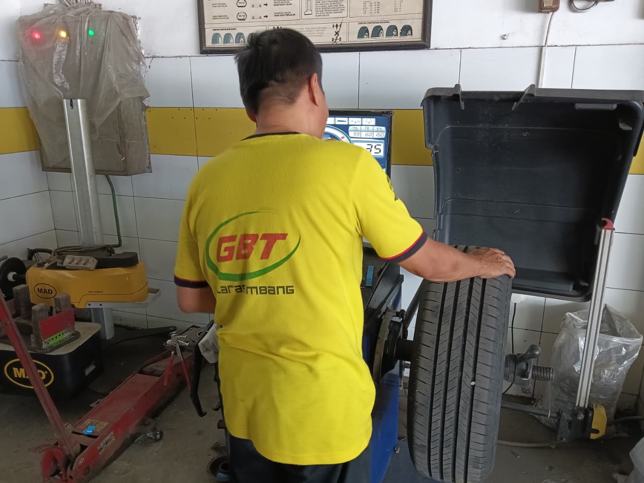 mobil, lebaran, mudik, stabil, balancing, spooring, Ini Pentingnya Spooring dan Balancing Mobil Sebelum Mudik Lebaran