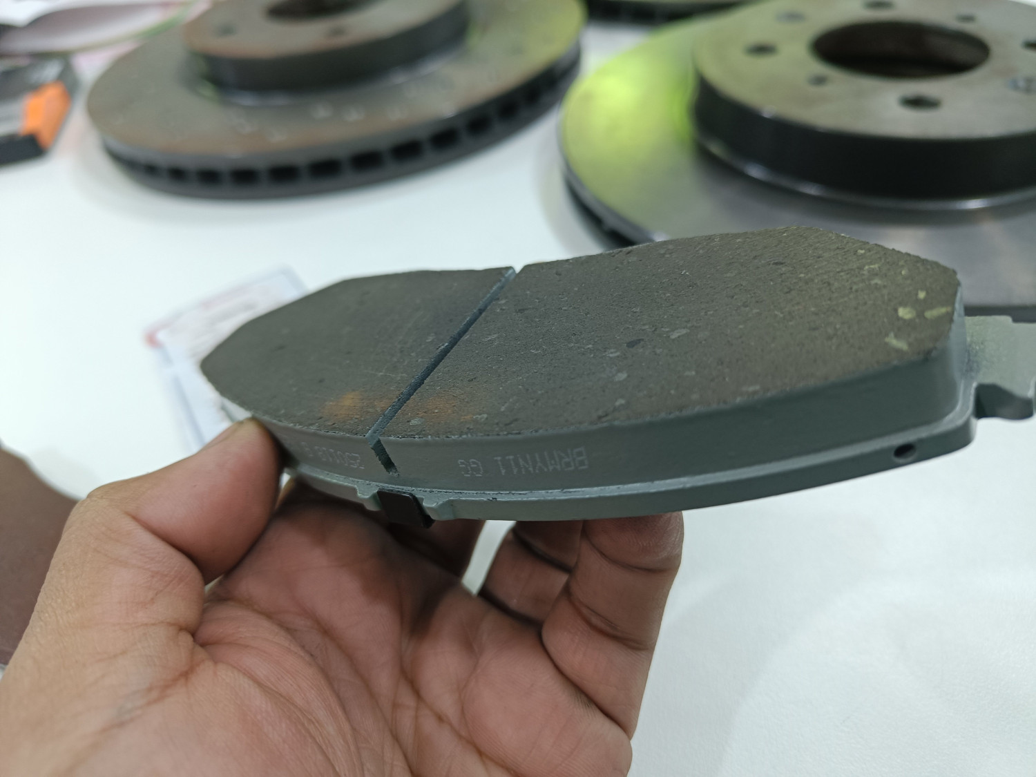 harga, kampas rem, aftermarket, pengereman, innova reborn, brembo, Kampas Rem Aftermarket Brembo Ada Buat Innova Reborn, Segini Harganya