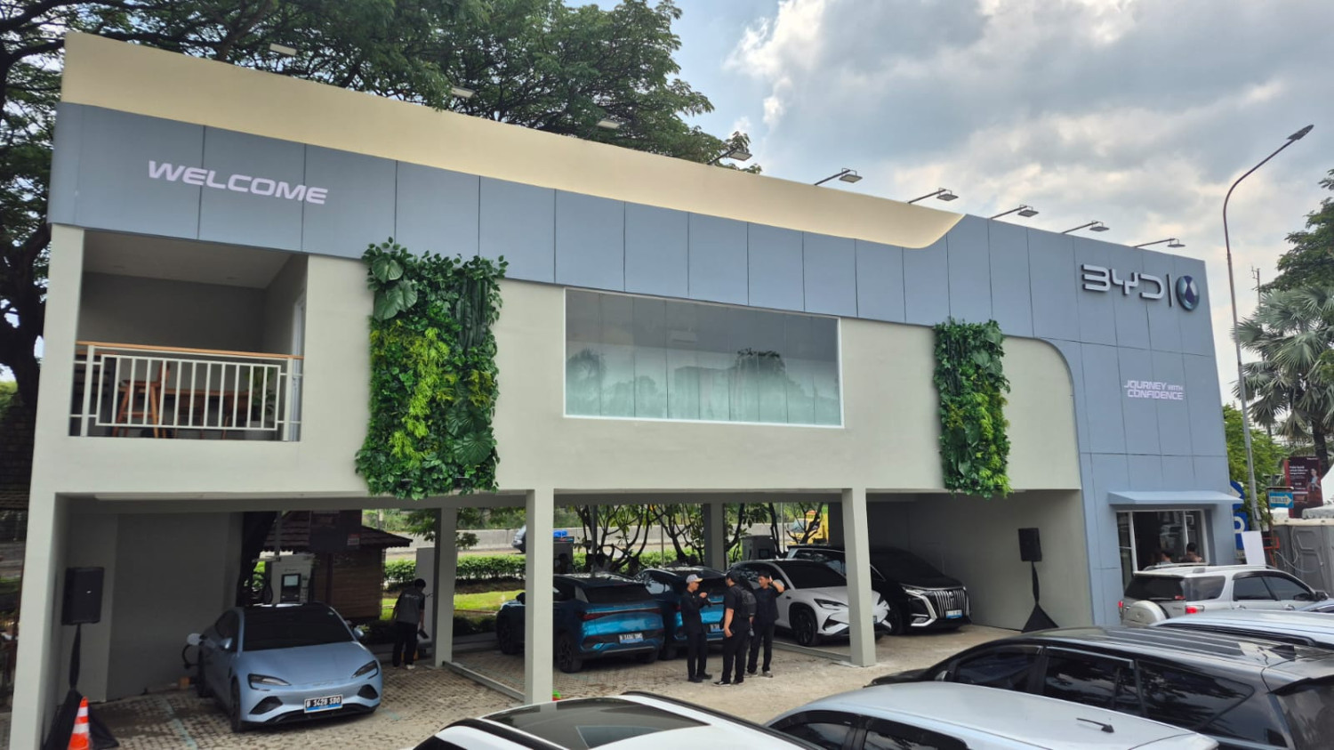 Indonesia, lebaran, mudik, idulfitri, posko, 2026, BYD Dirikan Posko Mudik Lebaran untuk Bantu Pengguna Mobil Listrik