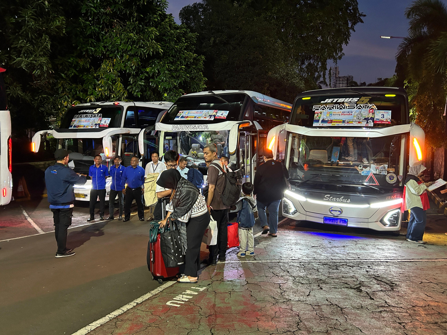 honda, mudik gratis, Mudik Balik Bareng Honda, mudik honda, mbbh, Mudik Balik Bareng Honda 2026 Resmi Diberangkatkan, 60 Bus Angkut Ribuan Pemudik