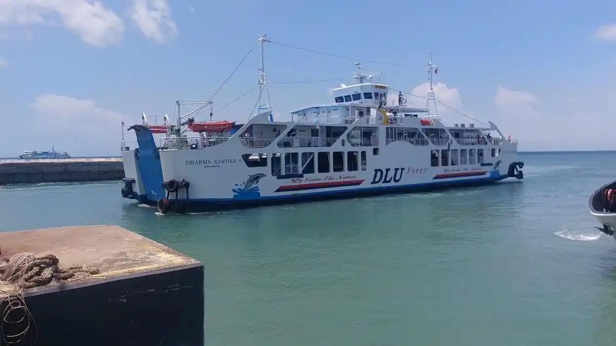 kapal feri, kebakaran mobil listrik, ASDP Indonesia Ferry, Syarat Mobil Listrik Naik Kapal, Mobil Listrik Naik Kapal, Tidak Ditolak, Ini Syarat Mobil Listrik Diperbolehkan Masuk Lambung Kapal Feri