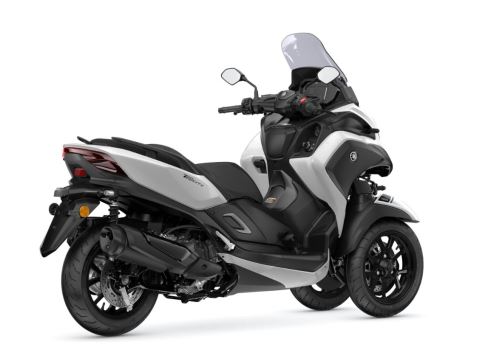 airbag, yamaha, skutik, fitur keselamatan, Yamaha Tricity 300, Fitur Keselamatannya Mirip Mobil, Yamaha Luncurkan Versi Terbaru Skutik Tricity 300