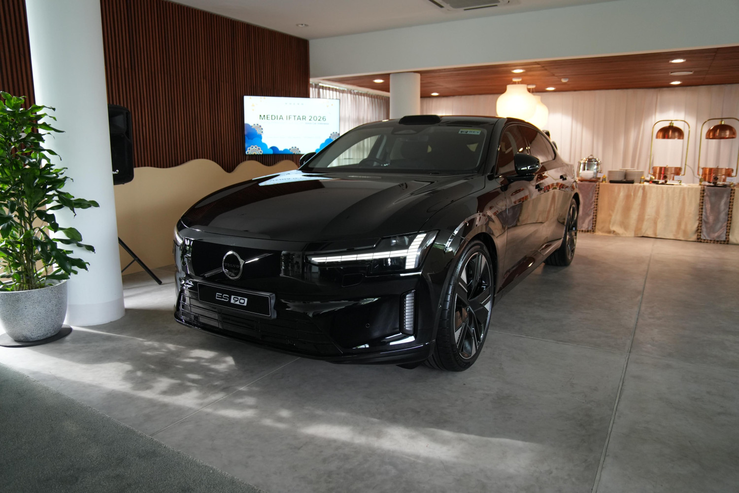 mudik, volvo, mobil listrik, Volvo ES90, Cocok Buat Mudik, Sedan Listrik Volvo ES90 Punya Jarak Tempuh Jauh