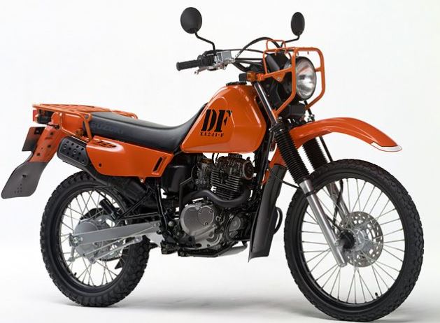 suzuki, motor trail, kawasaki klx150, kawasaki stockman, Suzuki DF125E, Suzuki Punya Trail 125 Cc Berwujud Garang Mirip Kawasaki Stockman, Power Mesinnya Saingi KLX150