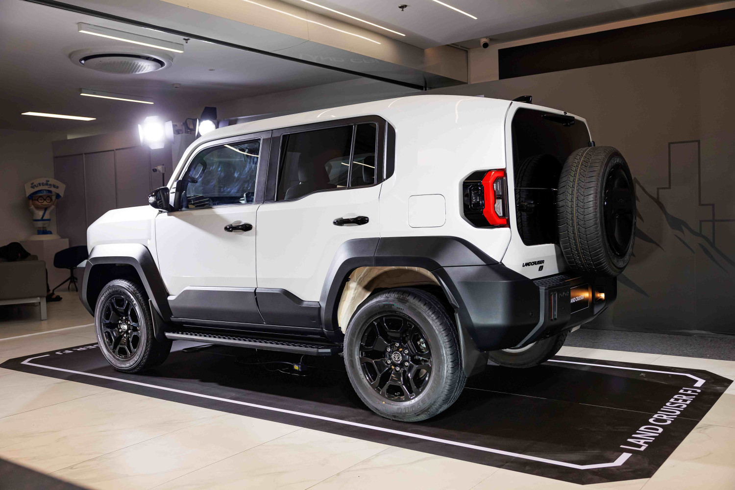 thailand, spesifikasi, 2TR-FE, hilux rangga, Toyota Land Cruiser FJ, Innovative Multipurpose Vehicle, Toyota Land Cruiser FJ Meluncur di Thailand, Habis Ini Indonesia?
