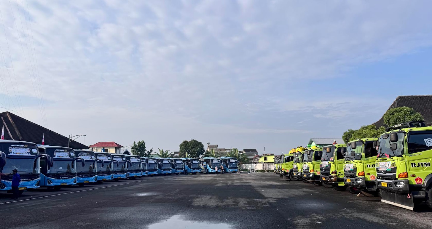 mudik lebaran, arus balik, astra motor jateng, astra motor yogyakarta, mudik bareng honda, mudik balik, Bebas Pegal, Ribuan Peserta Mudik Balik Honda Berangkat ke Jakarta dari Jateng dan DIY Pakai 24 Bus Eksekutif