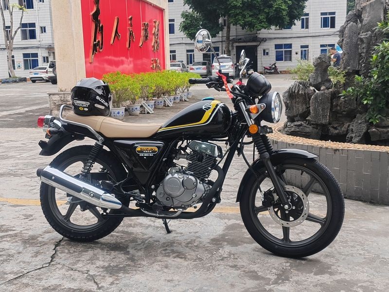 motor retro, motor suzuki, Kawasaki W175, suzuki thunder, motor baru suzuki, Suzuki Thunder Reborn, Wujud Makin Retro, Suzuki Thunder Reborn Muncul dengan Mesin 150 Cc