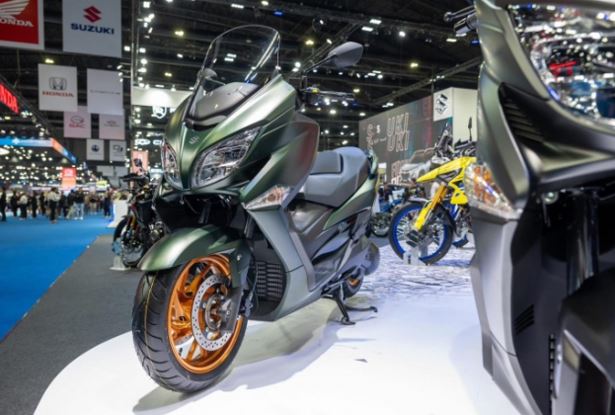 thailand, suzuki, skutik, bims, suzuki burgman 400, Suzuki Luncurkan Versi Terbaru Lini Skutik 400 Cc, Tampil Elegan dan Lebih Efisien