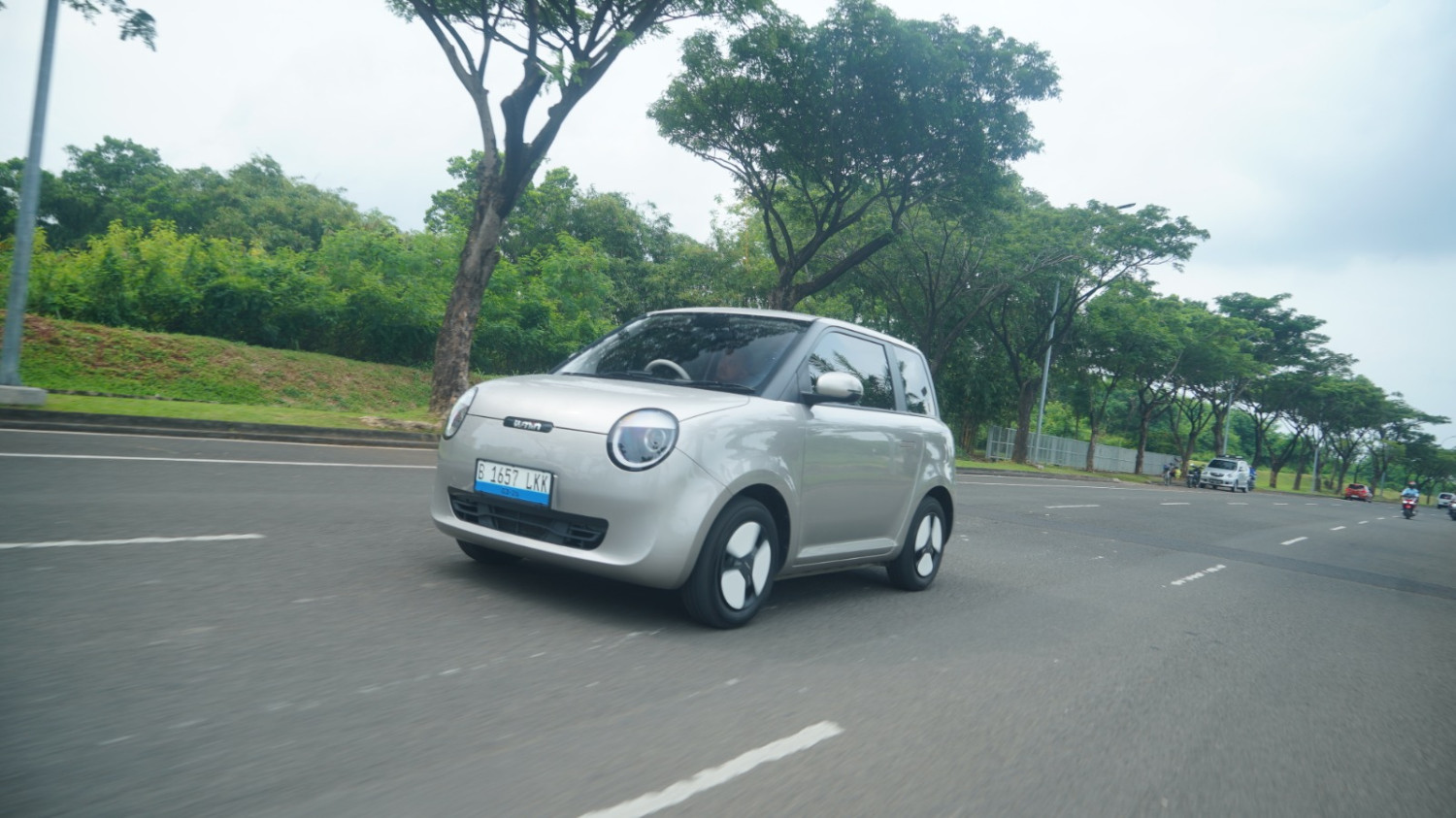 mobil listrik, BEV (Battery Electric Vehicle), changan, Changan Lumin, Lumin, Diklaim Sampai 301 KM, Segini Jarak Tempuh Sebenarnya Changan Lumin