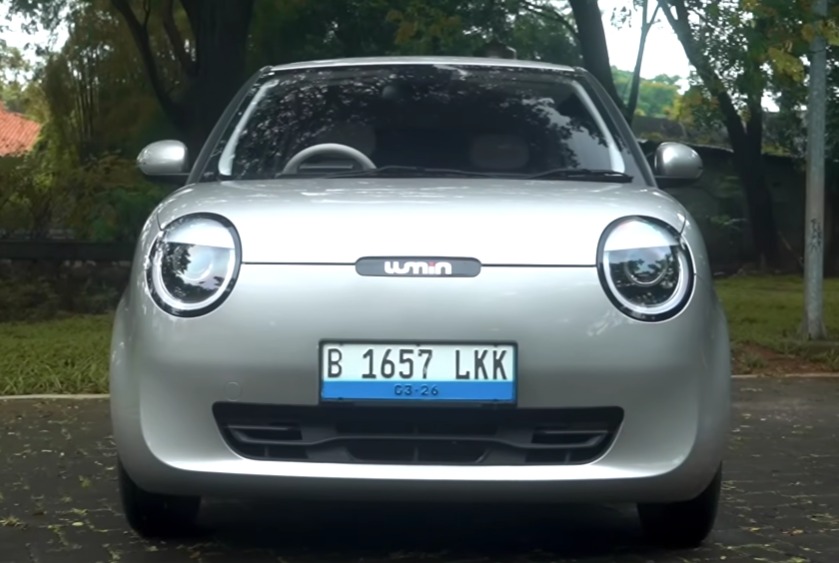 mobil listrik, changan, Changan Lumin, HER WHEELS, Cocok Untuk Ladies yang Ingin Tampil Imut, Segini Harga Changan Lumin