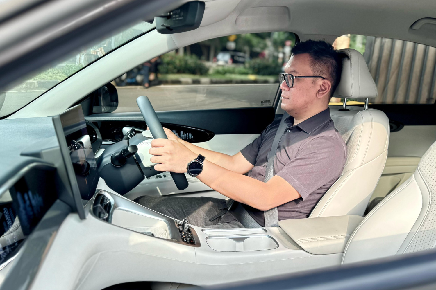 Geely, posisi mengemudi, jok baris kedua, Geely EX2, Panjang 4,1 Meter, Begini Rasanya Duduk Di Mobil Listrik Geely EX2
