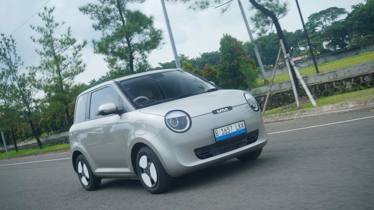 mobil listrik, BEV (Battery Electric Vehicle), changan, Changan Lumin, Lumin, Gak Perlu Ribet Antre Di SPBU, Seseru Ini Mengendarai Changan Lumin