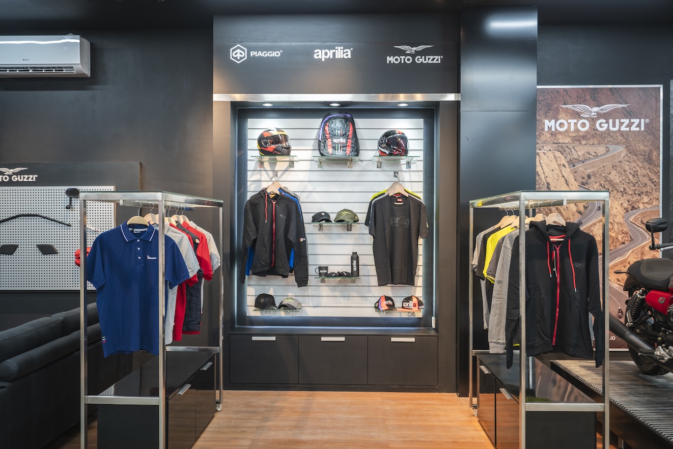 moto guzzi, vespa, piaggio, Motoplex, Motoplex 4 Brand, Ekspansi ke Indonesia Timur, Piaggio Resmikan Motoplex 4 Brand di Makassar