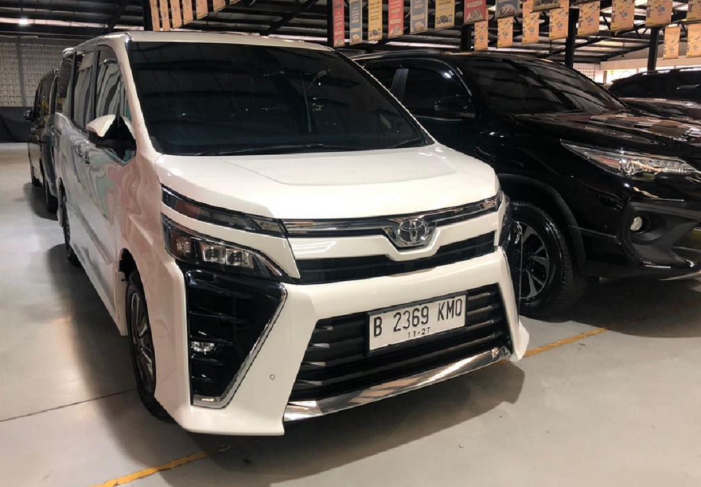 Voxy bekas, mobil bekas pintu geser, harga mobil bekas Toyota Voxy, Toyota Voxy Bekas, mobil bekas toyota voxy, Harga Toyota Voxy 2020 Pasca lebaran Idul Adha, Tinggal Segini