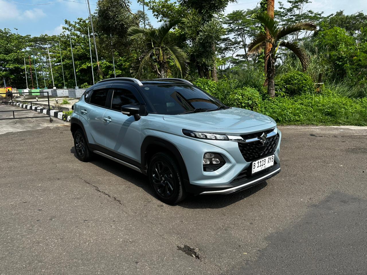 compact suv, 5 seater, Suzuki Fronx, Fronx SGX, Body Boleh Compact, Ternyata Suzuki Fronx Punya Tempat Penyimpanan Barang Sebanyak Ini