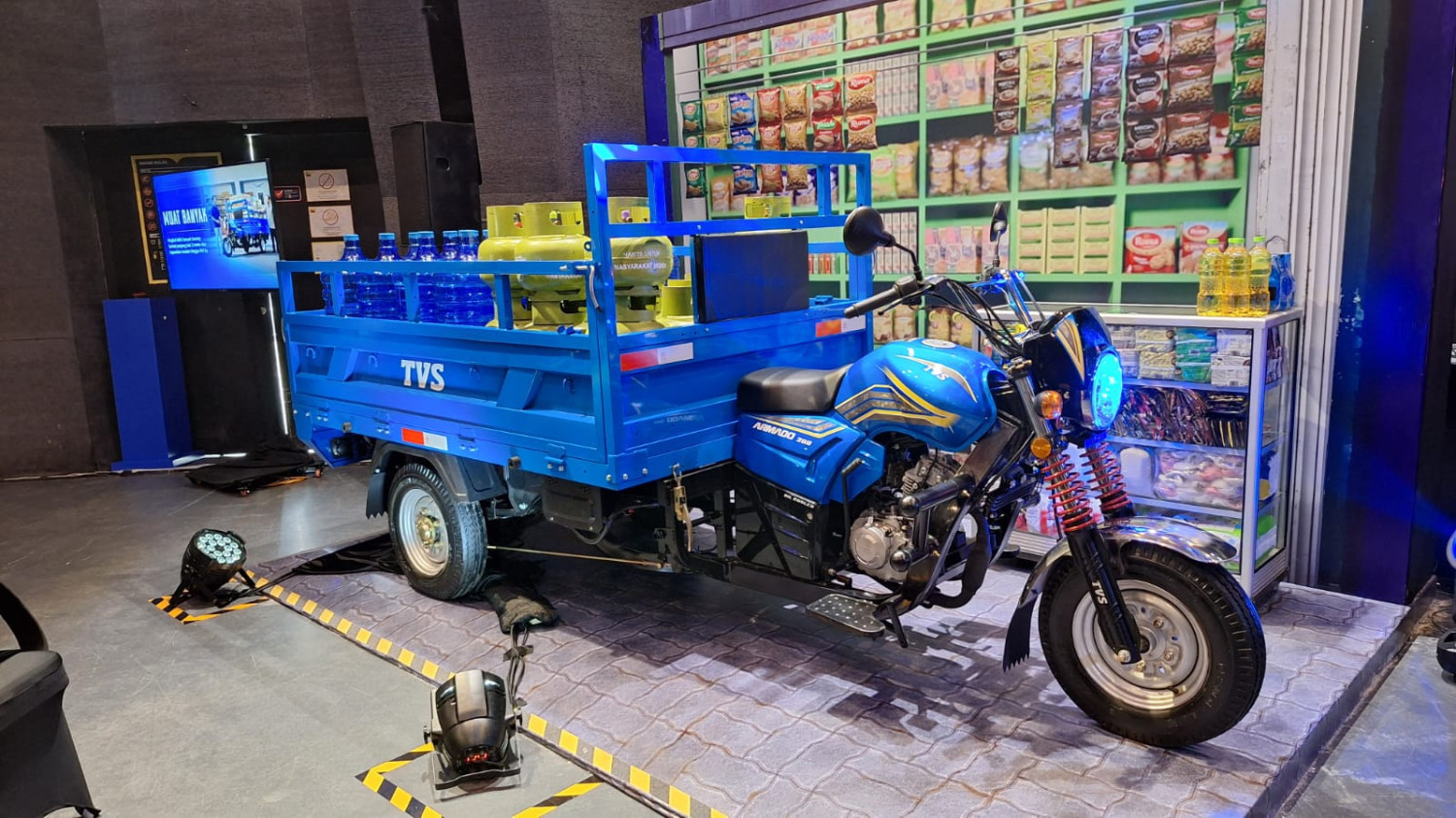 tvs motor company indonesia, motor roda 3, TVS Armado, TVS Luncurkan Motor 3 Roda Baru di Indonesia, Daya Angkut Nyaris 1 Ton!