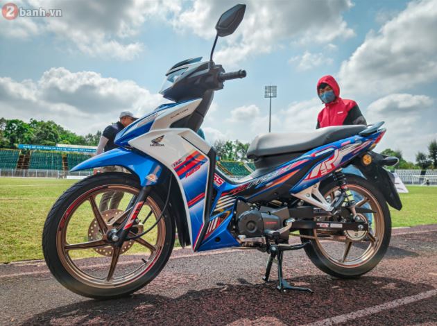 vietnam, motor bebek, motor baru, honda supra x 125, Honda Dash 125, Iritnya Tembus  55 Km/Liter, Saudara Honda Supra X 125 Versi Sporty Mengaspal di Vietnam