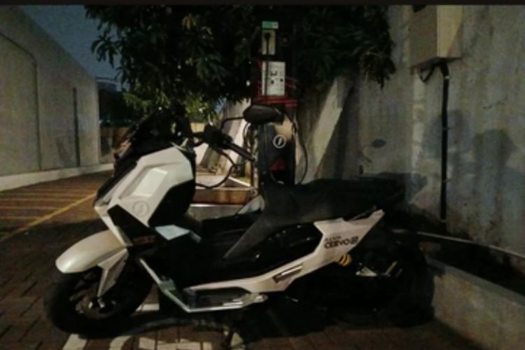 Alva Cervo, GPS Alva Cervo, Fitur Pelacak Alva Cervo, Begal Modus Hipnotis, Begal Motor Listrik, Kena Begal Hipnotis di Kebon Jeruk, Pemilik Alva Cervo Berhasil Lacak Motor Listriknya Pakai Taktik Ini