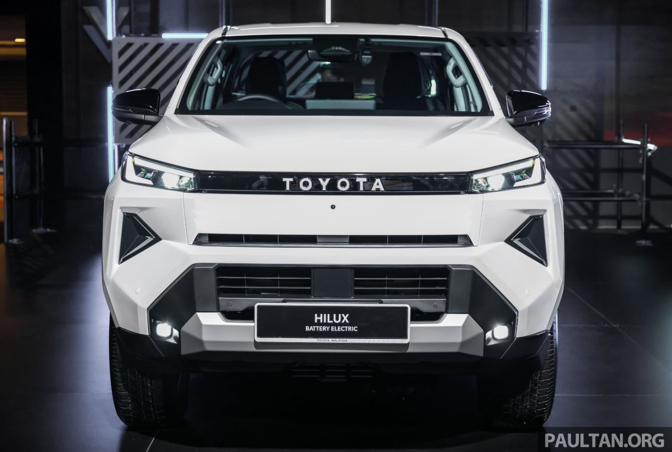 Malaysia, toyota, double cabin, Toyota Hilux EV, Hadir Duluan dari Versi ICE, Toyota Hilux EV Meluncur di Malaysia