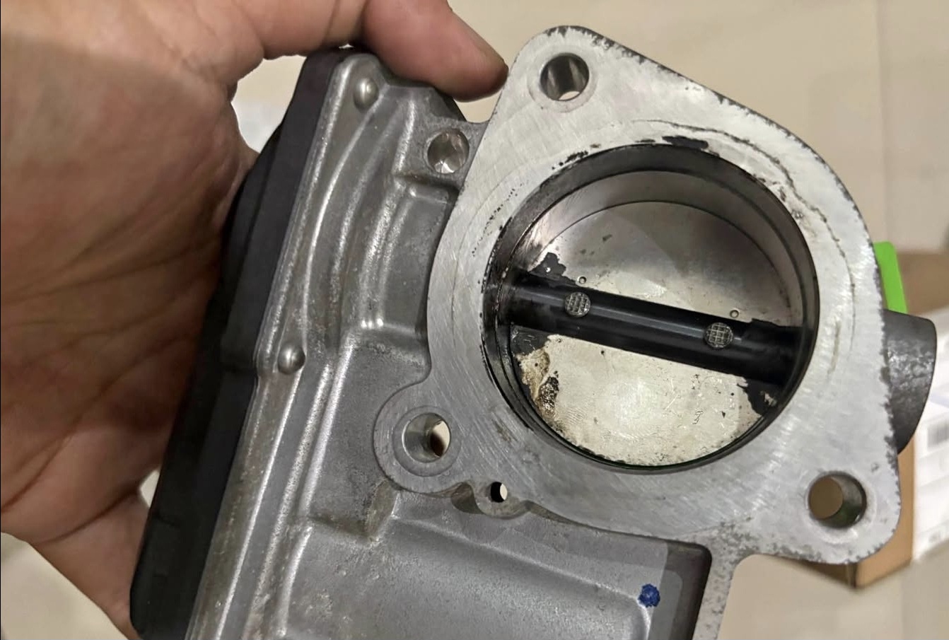 mobil, mesin, idle, throttle bodi, ISC (Idle Speed Control), RPM Mobil Tidak Stabil Saat Idle, Throttle Body Perlu Diperiksa