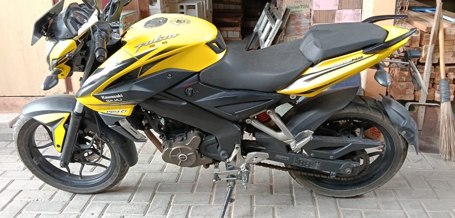 kawasaki bajaj pulsar, bajaj pulsar, Kawasaki Bajaj Pulsar 200 NS Bekas, motor bekas bajaj pulsar dua busi, motor bekas Bajaj Pulsar, Sudah Murah, Harga Motor Bekas Kawasaki Bajaj Pulsar 200NS Tinggal Segini