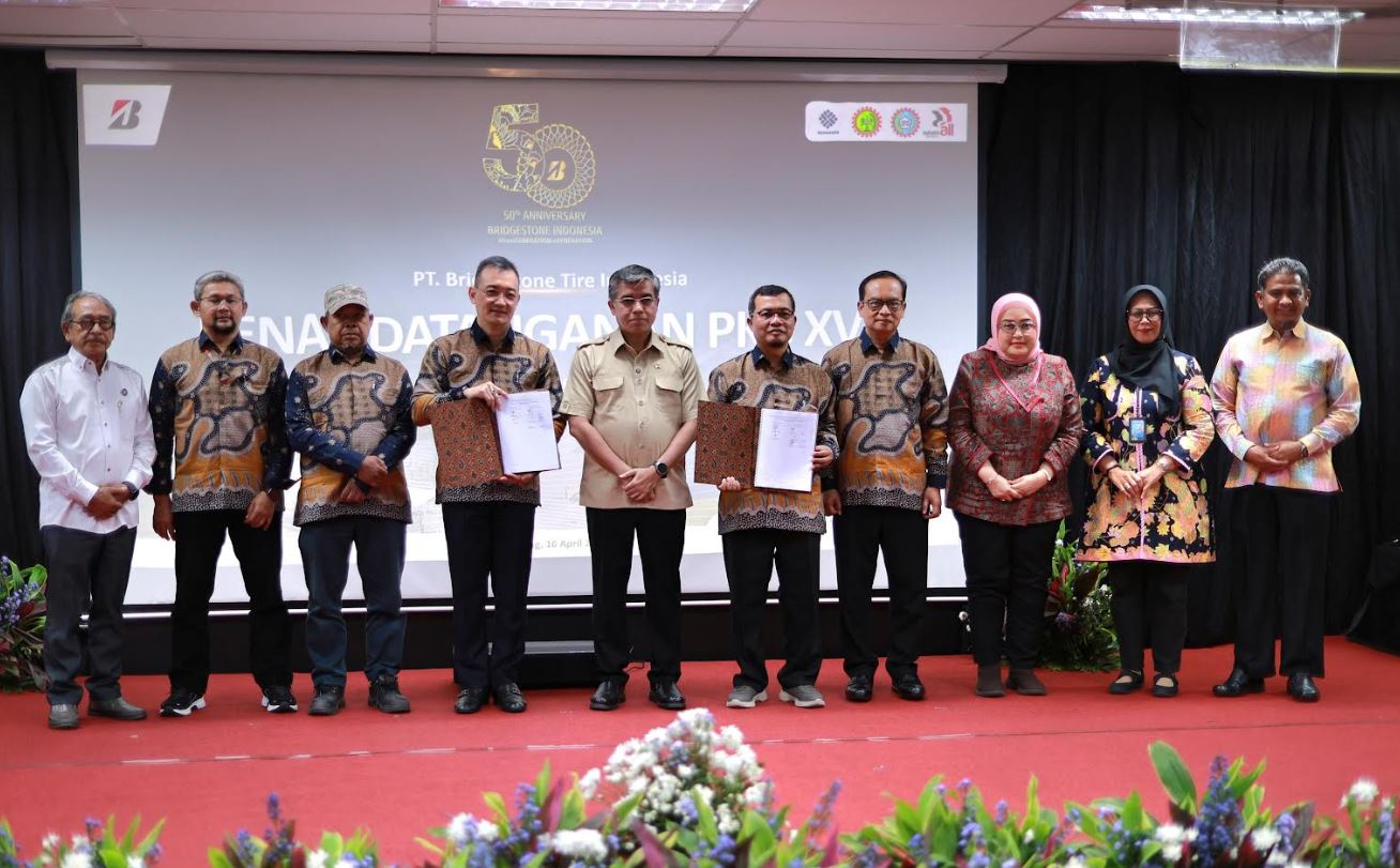 bridgestone, bridgestone indonesia, Menaker, PKB XVI Bridgestone Indonesia, Saksikan Penandatanganan PKB XVI Bridgestone Indonesia di Karawang, Menaker RI Apresiasi Hubungan Industrial Harmonis